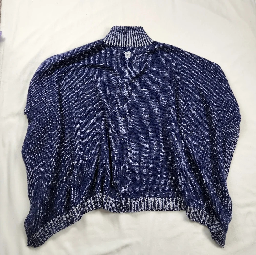 Butler Bulldogs × Emerson Street Zip Up Knit Poncho. Size XL. NWT - Picture 5 of 9